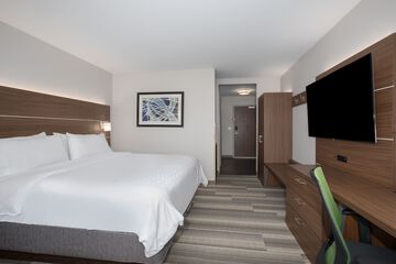 Room 42 of 74