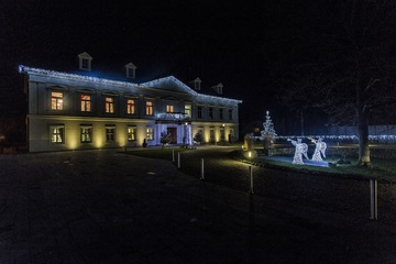 Front of property - evening/night