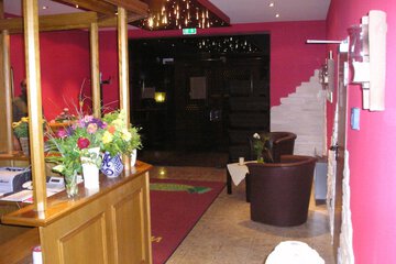 Check-in/check-out kiosk