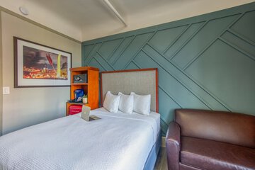 Room 98 of 115