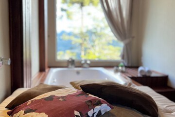 Private spa tub