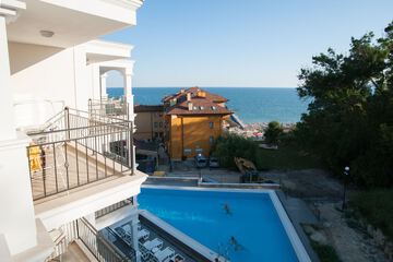 Sundeck