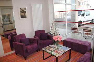 Lobby lounge