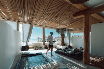 Jetted tub