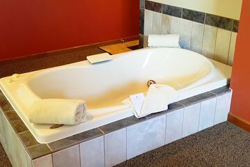 Jetted tub