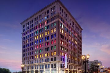 Angad Arts Hotel St. Louis Tapestry Collection by Hilton