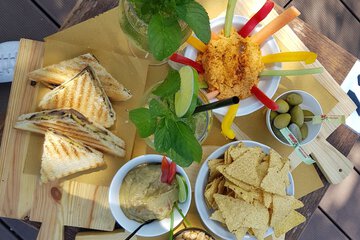 Poolside bar