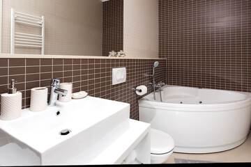 Jetted tub