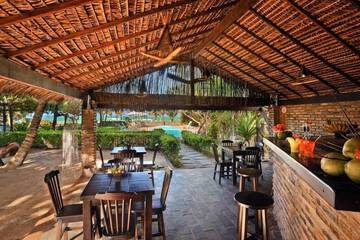 Poolside bar