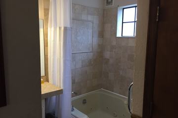 Jetted tub