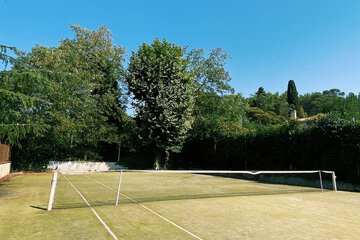 Tennis court