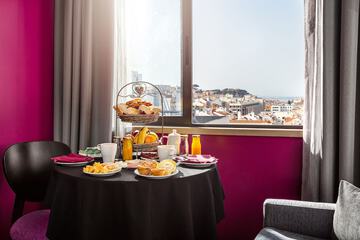 Room service - dining