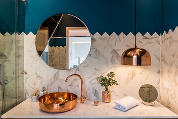 Bathroom sink