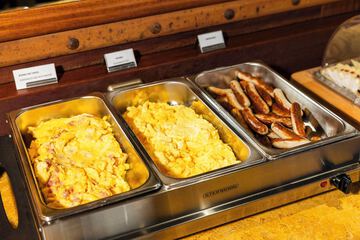 Breakfast buffet