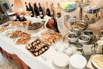 Breakfast buffet
