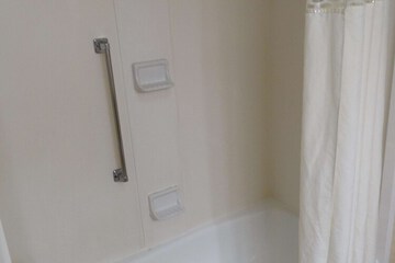 Room 12 of 28