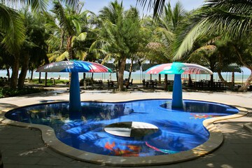 Indoor/outdoor pool