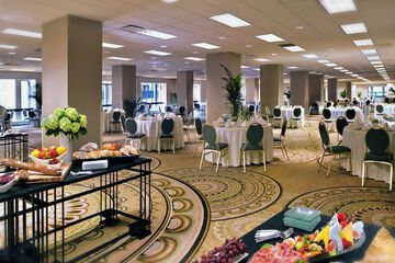 Ballroom/Hall 77 of 87