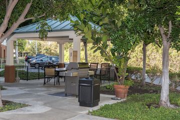 Property Grounds 32 of 41