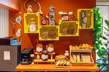 Breakfast buffet