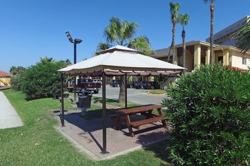BBQ/picnic area