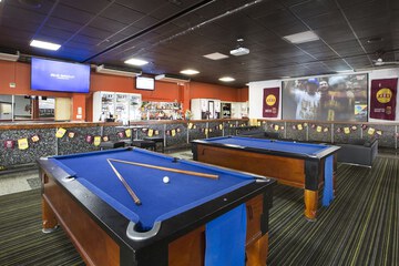 Sports bar
