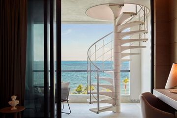 Beach/ocean view