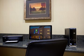 Business Center 32 of 32