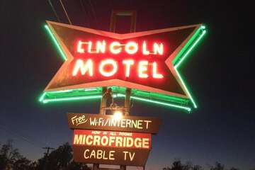 Lincoln Motel