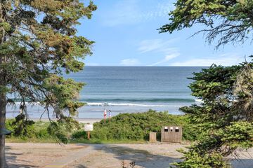 Beach/ocean view