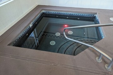 Indoor spa tub