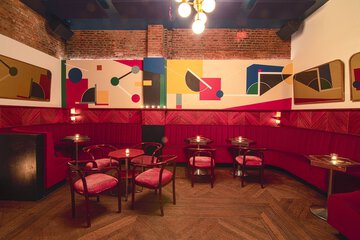 Lounge 66 of 71