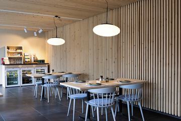 Breakfast area
