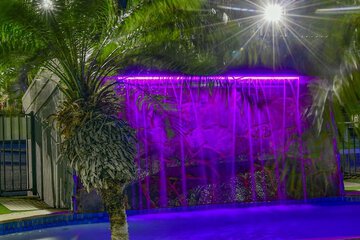 Pool waterfall