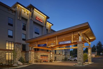 Hampton Inn & Suites Roseburg