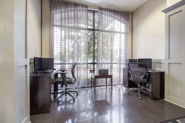 Business Center 40 of 40