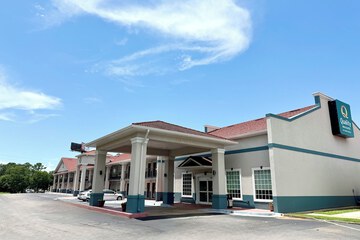 Quality Inn & Suites Greenville I-65
