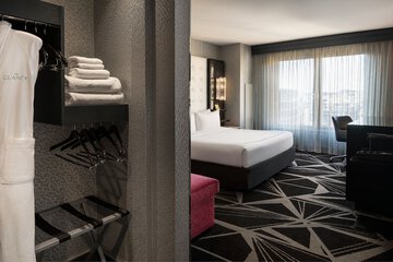 Room 44 of 109
