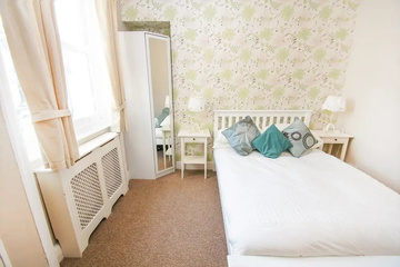 guest_rooms
