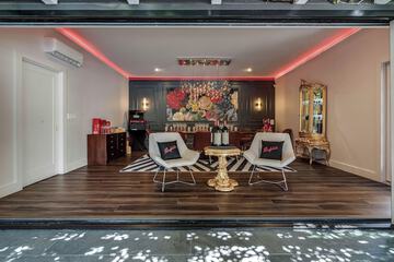 Tasting room
