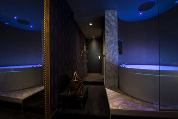 Jetted tub