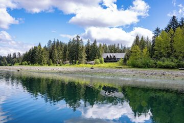 Glacier Bay Lodge