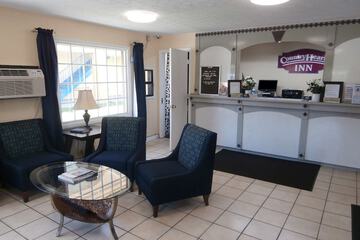 Country Hearth Inn & Suites Cartersville