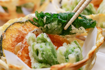 #Meal example: Freshly fried tempura made with seasonal vegetables! The taste of happiness♪