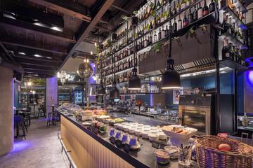 Breakfast buffet