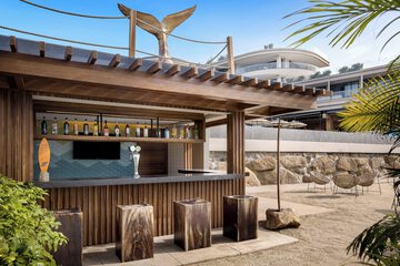 Beach bar