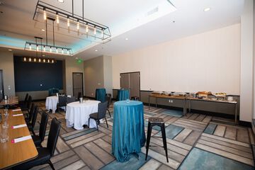 Ballroom/Hall 92 of 98