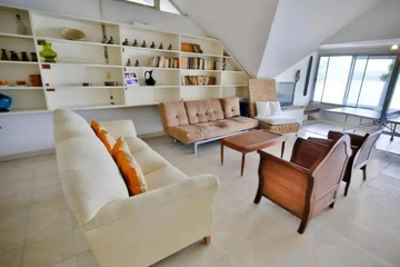 hotel_rooms