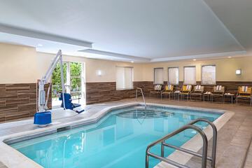 Indoor/outdoor pool