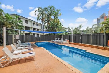 Exercise/lap pool